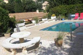 Appartement lumineux avec vue sur montagne à Saint-Raphaël